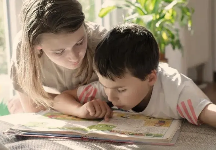 Głęboką dysleksję rozwojową: objawy, jak je rozpoznać i zrozumieć