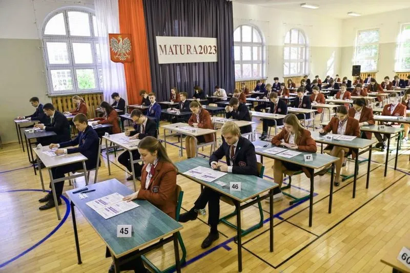 Kiedy zaczynają się matury? Poznaj kluczowe daty i terminy egzaminów