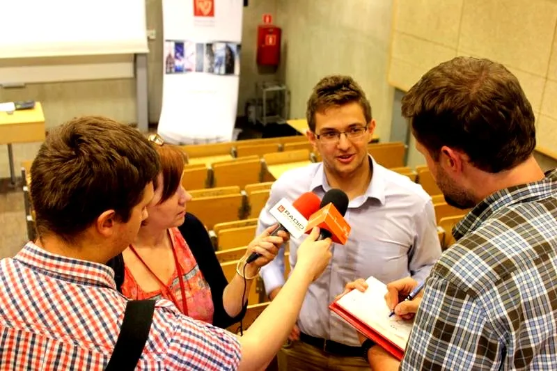 Liga Niezwykłych Umysłów: platforma czy komiks? Kluczowe różnice